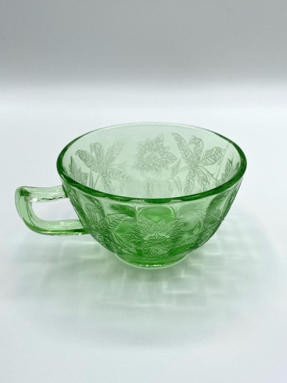 Vintage Jeannette Co. Uranium Green Depression Glass Teacup and Saucer Set 2 - Picture 9 of 12